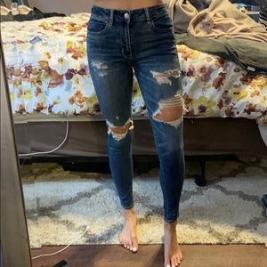 American Eagle Distressed Jegging